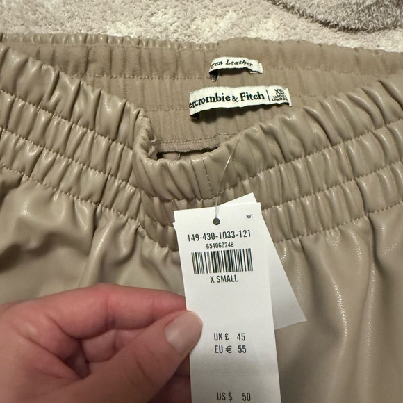 Abercrombie & Fitch Vegan Leather Shorts - Picture 2 of 2